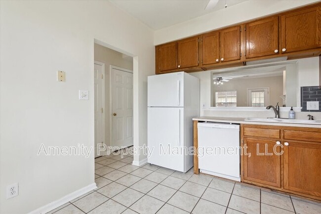 Building Photo - 400 Monument Ct