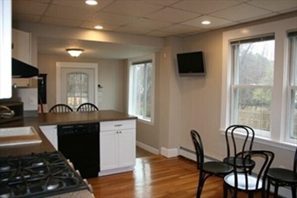 Building Photo - 4-6 Bishop St-