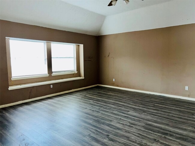 Building Photo - 6218 Paddle Wheel Dr