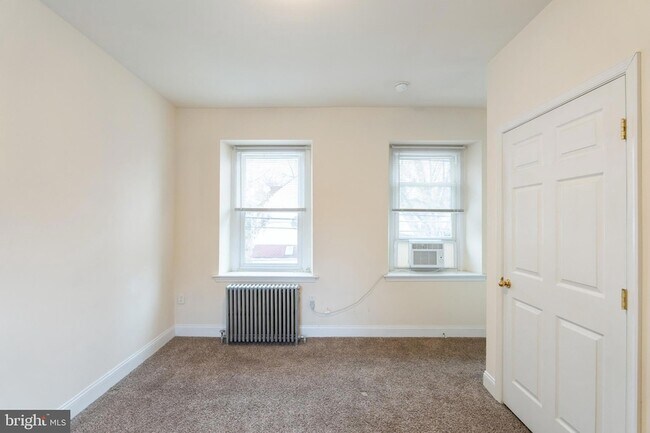 Building Photo - 4422 Pechin St