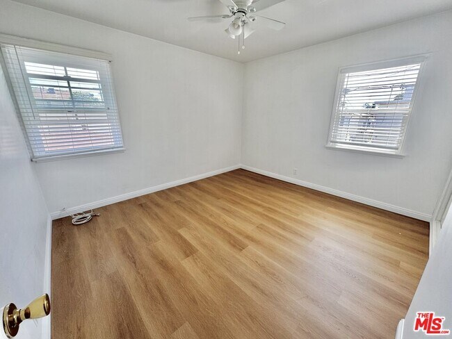 Building Photo - 3713 Selby Ave