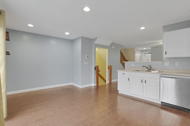 Building Photo - 243 Oxford Oak Dr