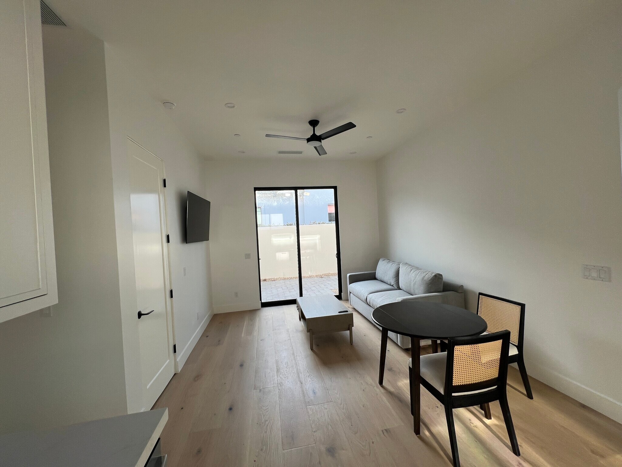 Building Photo - 78641 Deacon Dr E
