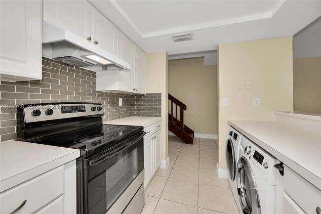 Building Photo - 9079 SW 133rd Ct