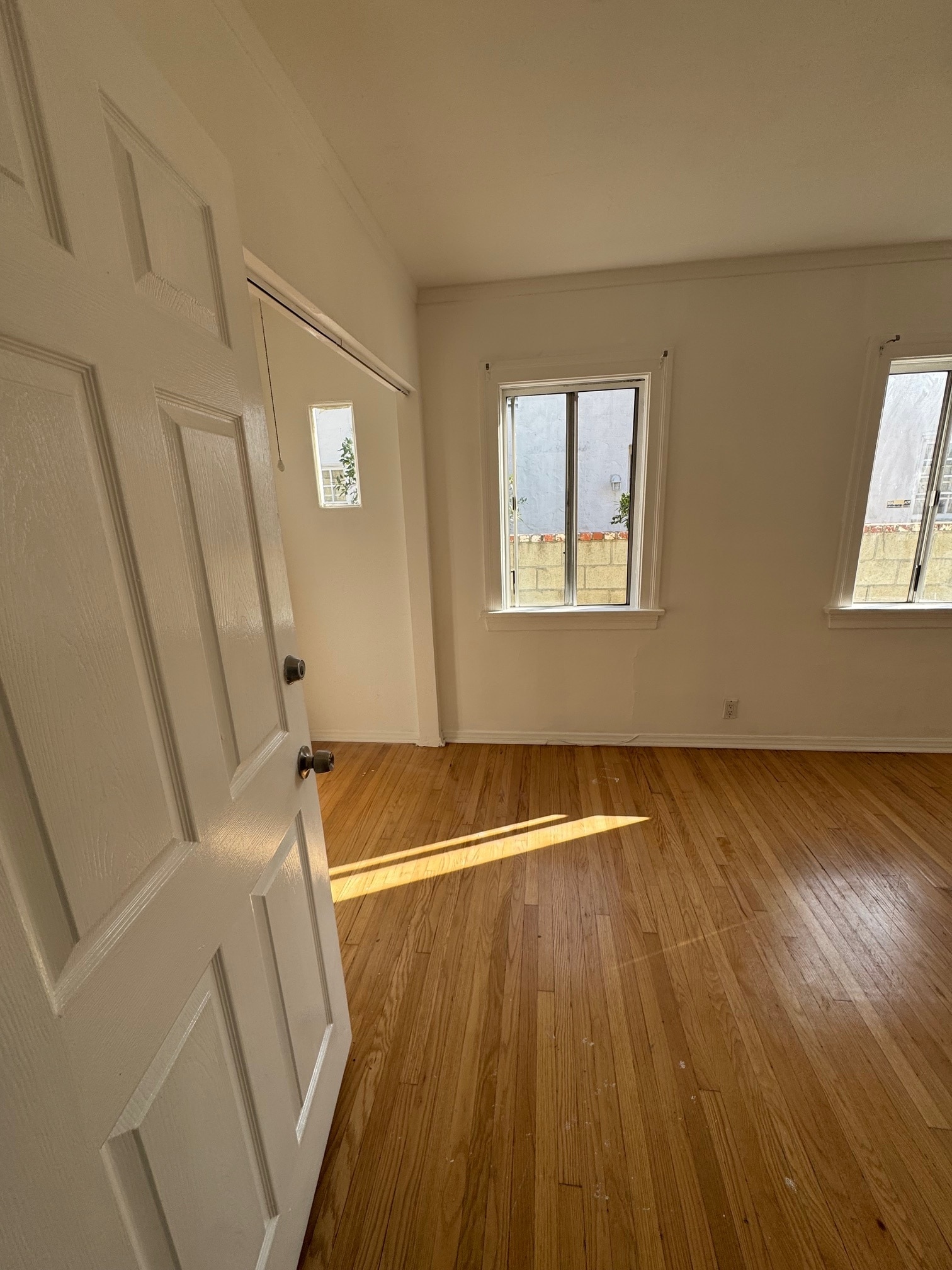 Building Photo - 2217 Selby Ave