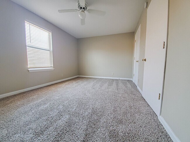 Building Photo - Two Bedroom with River Views!