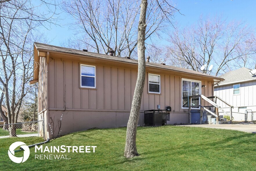 Building Photo - 11923 Manchester Ave