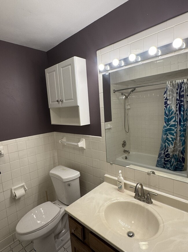 Building Photo - 2650 Brookwood Way Dr