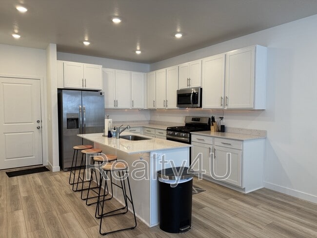 Building Photo - 10026 Dorado Wy