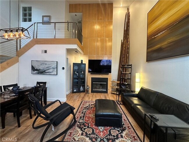 Building Photo - 2217 Vanderbilt Ln