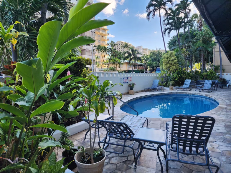 Building Photo - 430 Kaiolu St