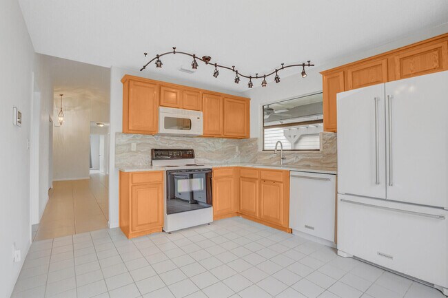 Building Photo - 2533 Bedford Mews Dr