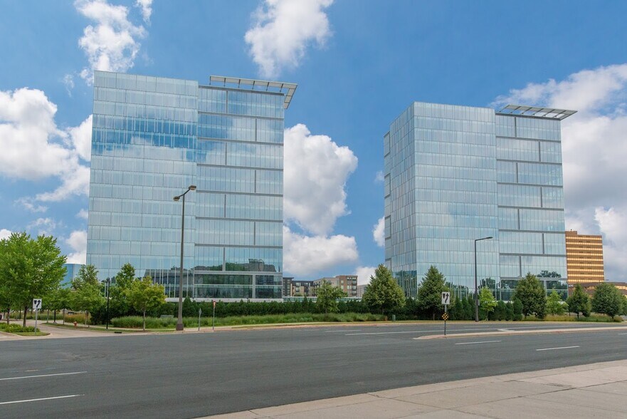 Building Photo - 8151 33rd Ave S