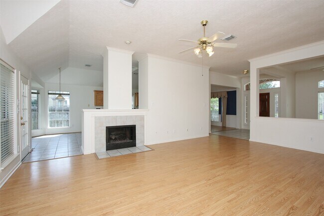 Building Photo - 9822 Therrell Dr