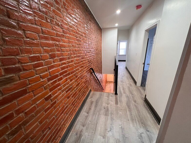 Upstairs Hallway - 825 E Madison St