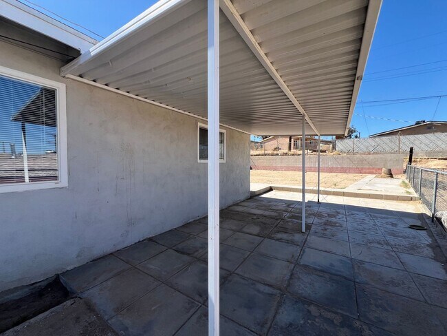Building Photo - Beautifully Remodeled Home