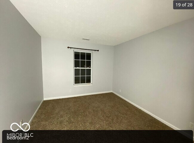 Building Photo - 401 Watercress Way