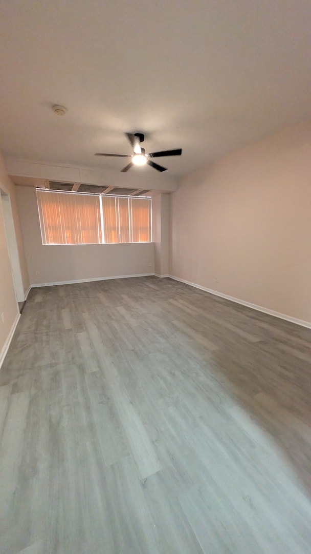 Building Photo - 5459 S Everett Ave