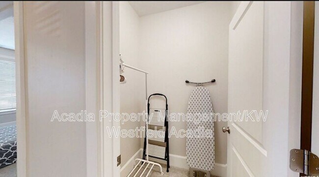 Building Photo - 3713 N 60 E