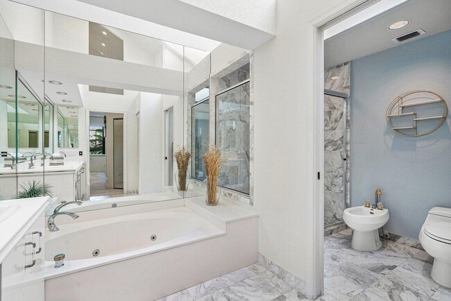 Building Photo - 17099 Ryton Ln