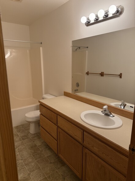 Building Photo - 90 S Grover Pl