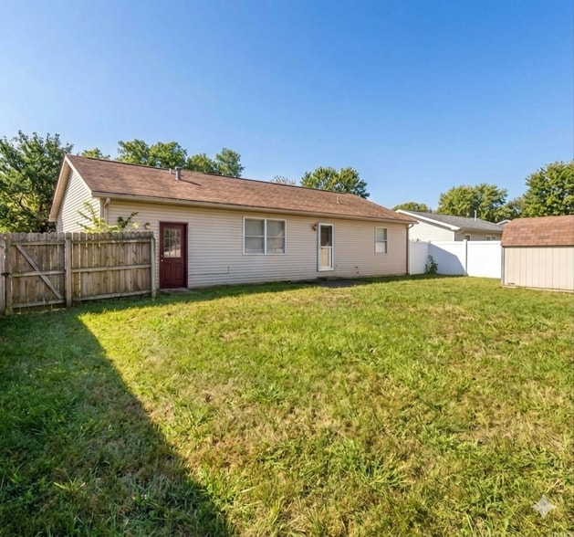 Building Photo - 1816 Davcohn Ave