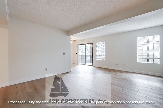 Building Photo - Charming 1 bedroom home located in the LES...