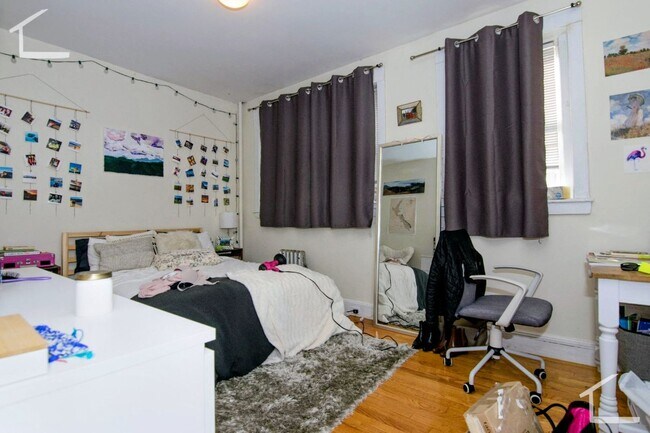 Building Photo - 88 Egmont St