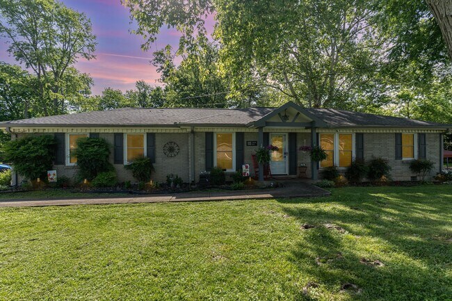 Primary Photo - 105 Trucord Dr