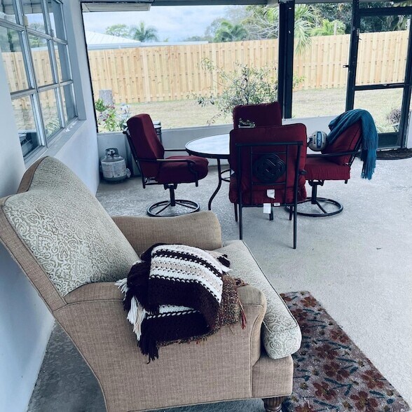 Building Photo - 1785 SE Westmoreland Blvd