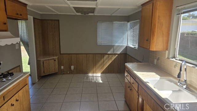 Building Photo - 587 Greenfield Ct