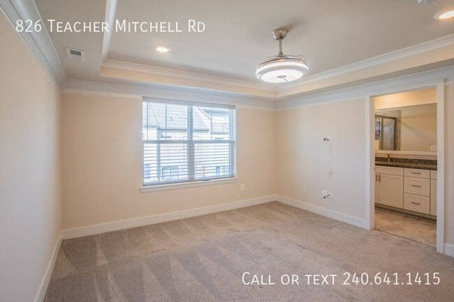 Building Photo - 826 Teacher MItchell Rd