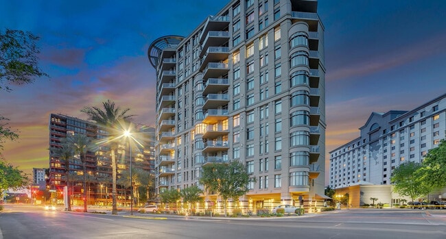 Building Photo - 2402 E Esplanade Ln
