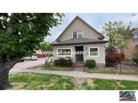 Building Photo - This adorable and spacious main level triplex unit is centrally located and a quick drive or bike ri