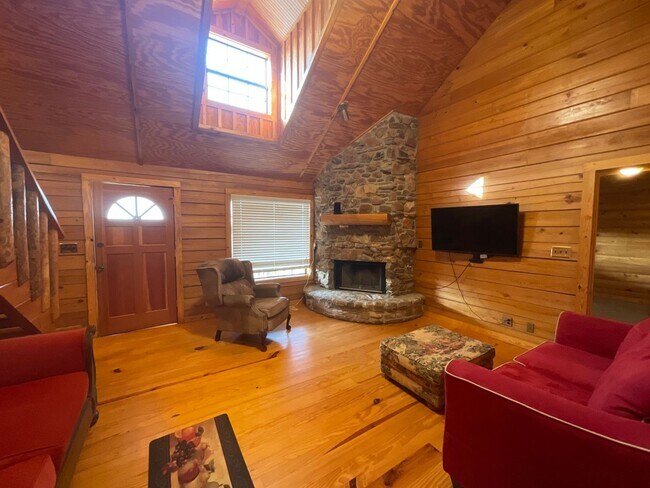 Building Photo - Gorgeous 2 Bedroom, 2 1/2 Bath Home  with BONUS room in Sunrise Beach, TX.