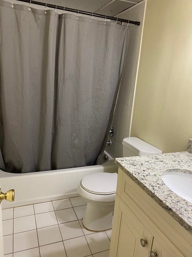 Building Photo - 644 NW 13th St