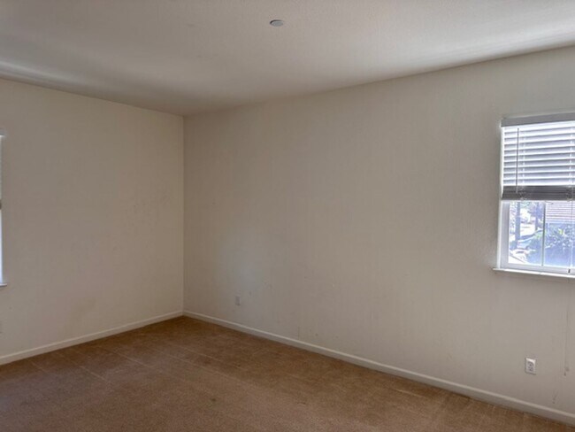 Building Photo - $500.00 off first full months rent - Beautiful home in River Island