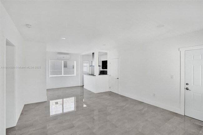 Building Photo - 7115 Rue Granville