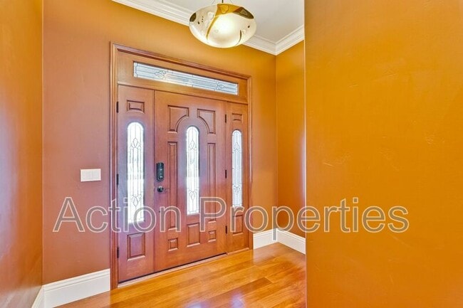 Building Photo - 1754 Granger Ave