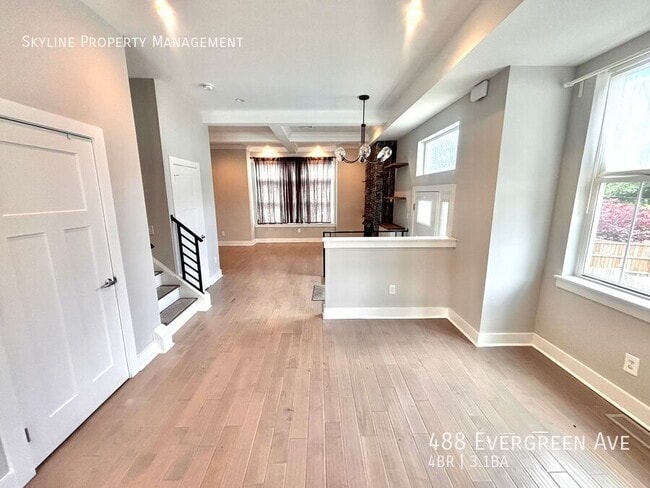 Building Photo - 488 Evergreen Ave