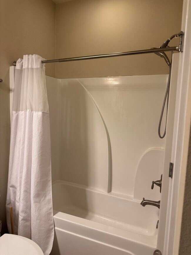 Building Photo - 156 Creve Core Dr