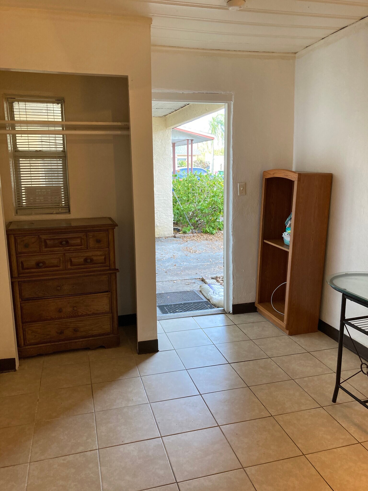 Building Photo - 2102 9th St W