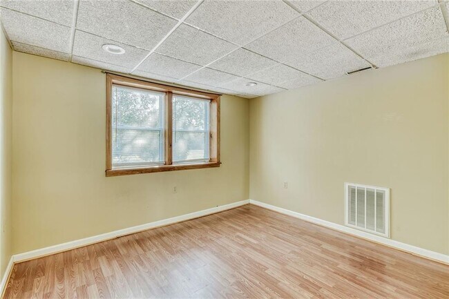Building Photo - 3973 North Ave