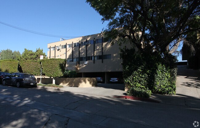 Building Photo - Rodney Apts