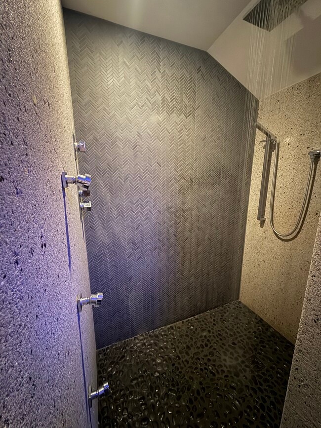 Building Photo - 204 Datura Dr