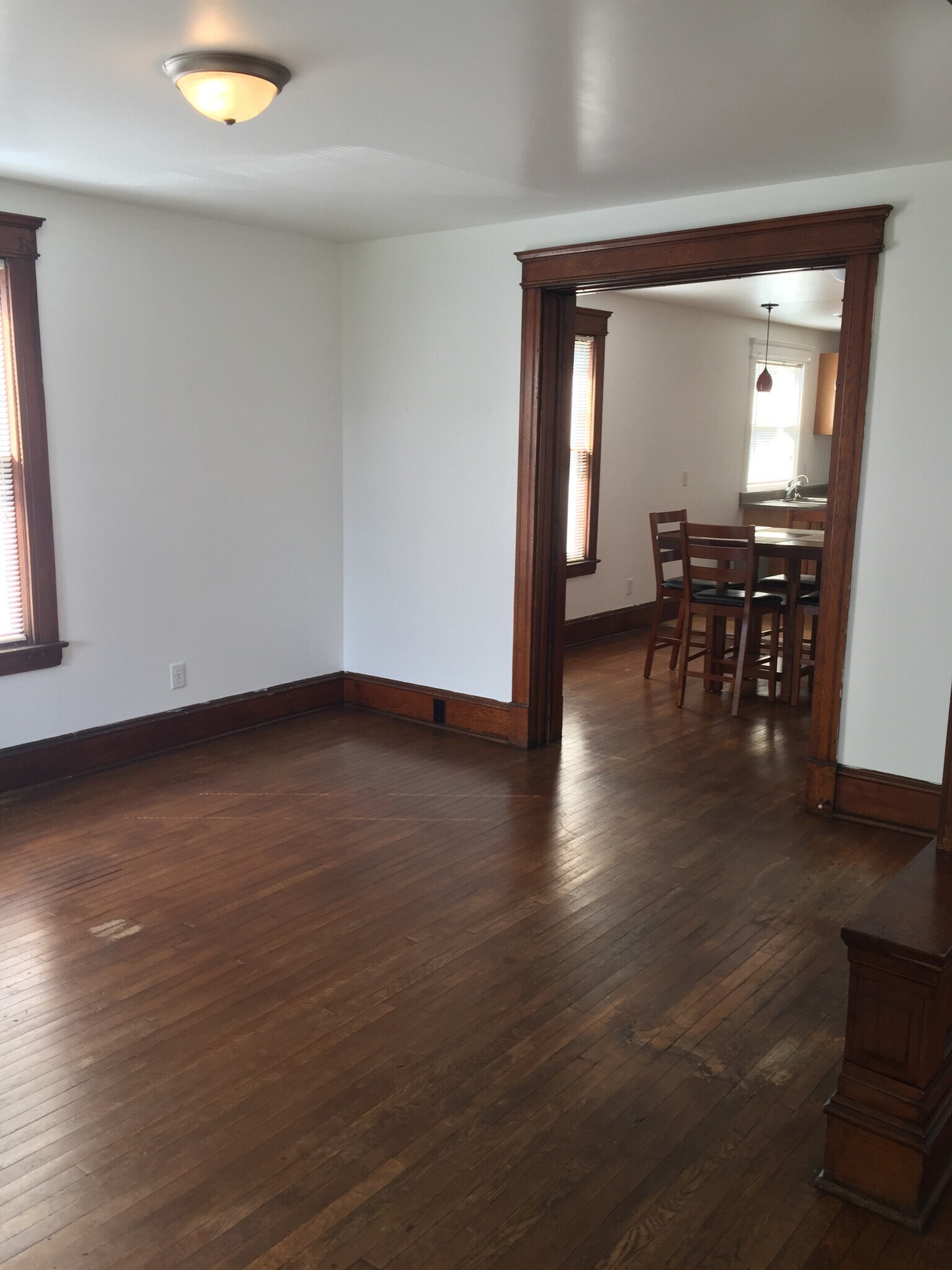 Living Room /Entrance - 56 Genesee St