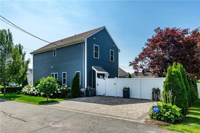 Building Photo - 19 Eustis Ave