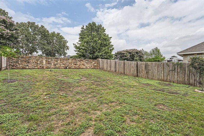 Building Photo - 803 Stampede Rd