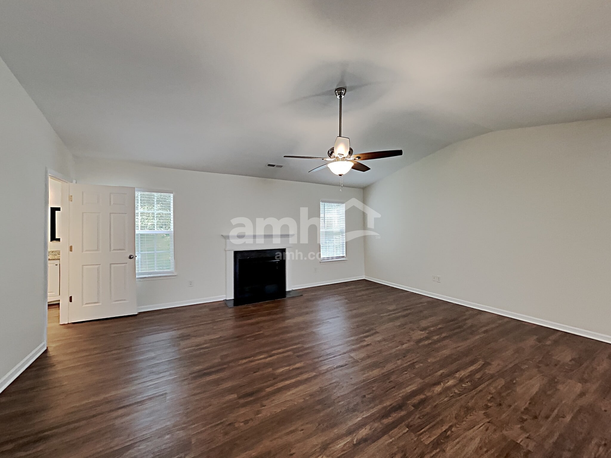 Building Photo - 3103 Hendricks Chapel Ln