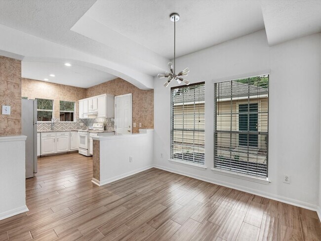 Building Photo - 142 N Magnolia Pond Pl